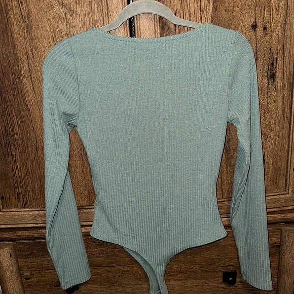 *SOLD* Sage Green Ribbed BodySuit - Picture 2 of 3
